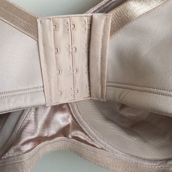 Playtex Tan Bra 46C - Picture 6 of 7
